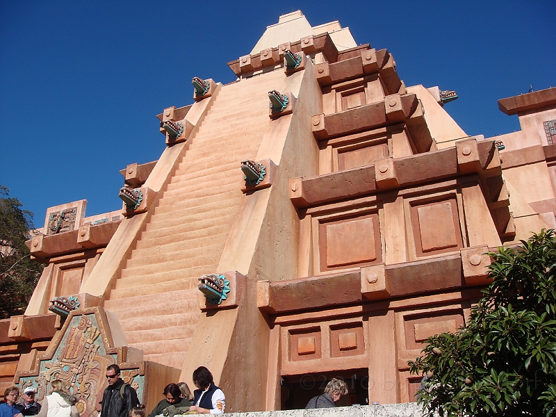 Florida [2010 Jan] 403.JPG - Scenes from EPCOT at Disney World